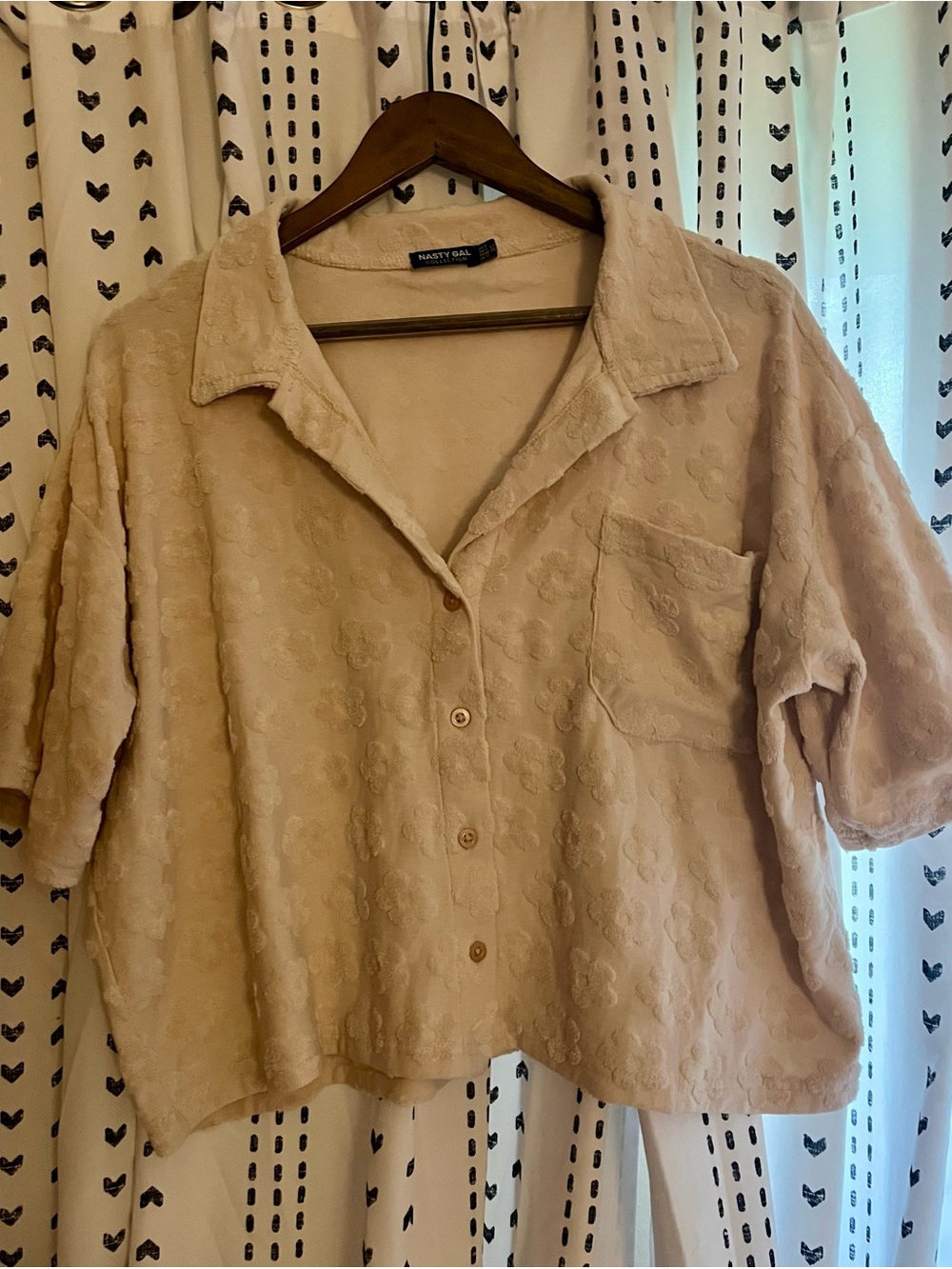 Nasty Gal Beige Textured Short Sleeve Button-Down Shirt